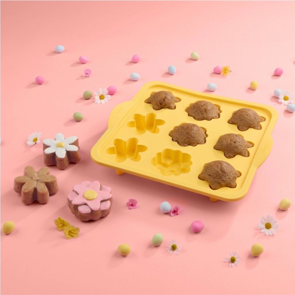 NWT Trudeau 9 Cavity Silicone Flower
Pan Yellow